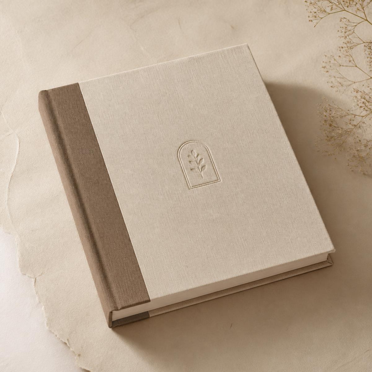 Closed linen Memory Album